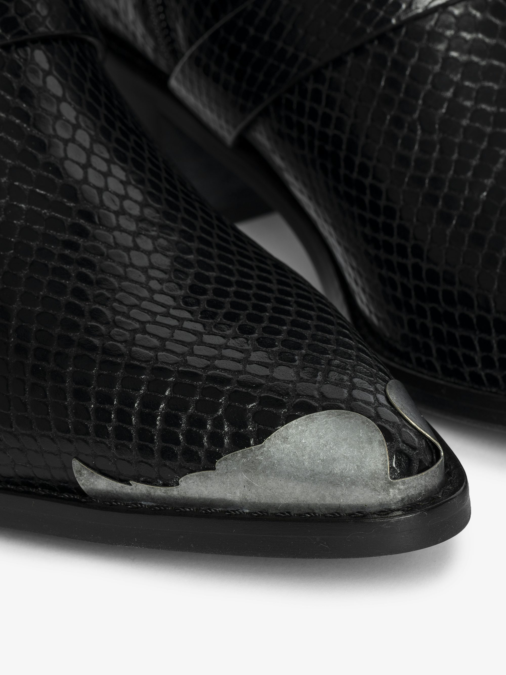 Ankle boots Tylow Wild Mirror - Ankle boots in python-effect leather adorned with signature buckles and metallic wing-shaped studs.